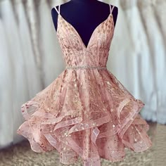 Bohemian Bride Dress, Red Graduation Dress, Dresses Glitter, Cocktail Pink, Couture Dior, Backless Bridal Gowns, Sparkle Shorts, Short Homecoming Dresses, Beach Bridal Gown