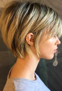 10 Gorgeous Bob Haircuts with Balayage You Should Try This Year! - Beauty Home Bob Pendek, Haircut Blonde, Blonde Pixie Hair, Short Blonde Haircuts, Chin Length Hair, Short Hairstyles For Thick Hair