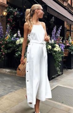 Elegantes Outfit Damen, Rok Outfit, Stylish Work Attire, Ladies Clothes, Trendy Summer Outfits, Wedding Dress Trends, Best Wedding Dresses, White Dresses