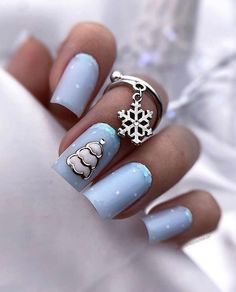 Oval Nail Shapes, Winter Blue Nails, Short Winter Nails, Winter Manicures, Square Oval Nails, Winter Manicure, Christmas Nails Easy, Nail Design Inspiration