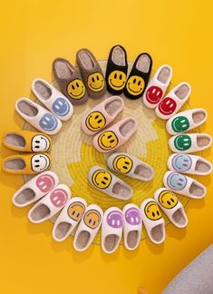 This soft cute smiley face slipper brightens up your day! - Retro smiley face design with super soft fuzzy lining.- The rubber waterproof sole absorb the noise and suitable for indoor and outdoor use.- Perfect gift for your family and friends!- Small (US Women 5.5-6.5) / Medium (US Women 6.5-7.5)/ Large (US Women7.5-8.5)/ XL(US Women8.5-9.5) Smiley Face Bedroom Ideas, Smiley Face Candle, Smiley Face Stuff, School Wishlist, Retro Smiley Face, Smiley Face Design, Sleepover Birthday, Luxury Slides, Bday Wishlist