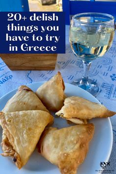 20+ of the Best Greek Foods - Everything You Have to Try | Greece is famous for its delicious food, here's a bucket list of the best Greek dishes to try when you visit.  What to eat in Greece, from traditional moussaka and dolmas, to regional specialties, use this as a checklist when visiting Greece. What To Eat In Greece, Athens Greece Food, Food From Greece, Best Places To Eat In Athens Greece, Foodie Photography, Eat Greek, Foreign Food, Drinking Around The World