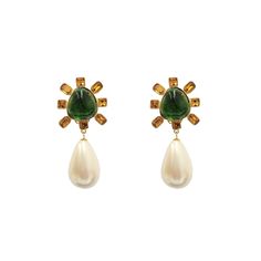 Product Description: Add a pop of color to your jewelry collection with these gorgeous cabochon center earrings. Featuring a stunning pearl drop, these earrings are unique and add charm to any of your looks. Dimensions: 2.5" drop Earring Bride, Emerald Cabochon, Enchanted Jewelry, Whimsical Accessories, Clip Earring, Bride Earrings, Agate Earrings, Funky Jewelry, Jewelry Lookbook