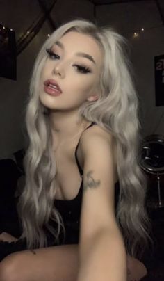 Foulboness Instagram, Blonde Goth Hair, Silver Hair Women, Alternative Blonde Hair, Goth Blonde, Black And Blonde Goth Hair, Beautiful Hair Dye, Grunge Platinum Hair, Blonde Goth Girl