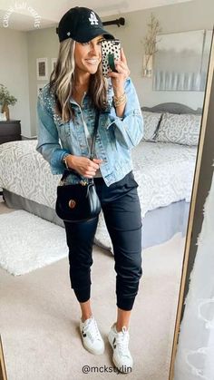 Jogger Pants Outfit for Women. Casual Fall Outfits! Styling An Oversized Tshirt, Style A Jean Jacket, Outfit For Women Casual, Errands Outfit Spring, Jogger Pants Outfit Women, Casual Athleisure Outfits, Athleisure Outfits Fall, Athleisure Outfits Spring