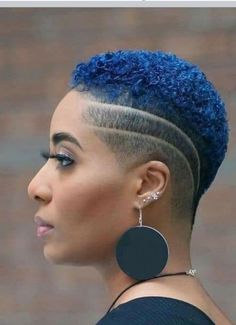 Trends Super Short Mohawk For Women, Color Rinse On Natural Hair, Faded Haircut Women Black, Shirt Haircuts, Bald Baddie, Shaved Hairstyles, Short Natural Haircuts