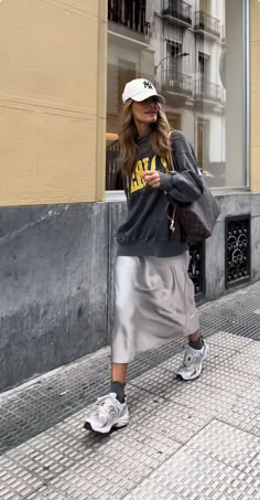 Sport Casual Outfit, Oversize Fashion, Cooler Look, Outfit Trends, Street Style Winter, Sporty Outfits, Tshirt Outfits, 가을 패션, Looks Style