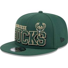 Indulge your love for the Milwaukee Bucks with this New Era Gameday 59FIFTY hat. It features a snapback closure that offers a custom and secure fit. A bold Milwaukee Bucks design with authentic details creates a dedicated, spirited look. Man Hunter, 59fifty Hats, Nba Store, Milwaukee Bucks, New Era 59fifty, Hunter Green, Snapback Hat, Snapback Hats, Milwaukee