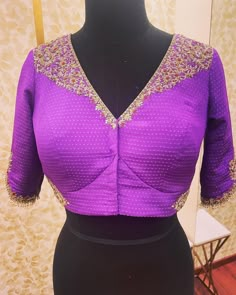 #avtaardesign_studio #blouses #sariblouses #handembroidery | Instagram Purple Blouses, Back Of Blouse, Pink Blouse Designs, Zardosi Work, Traditional Blouse Designs, Aari Blouse