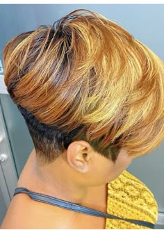 Short Fade Haircut, Short Weave Hairstyles, Short Hair Styles African American, Black Hair Cuts, Black Hair Short Cuts, Shaved Side Hairstyles, Haute Hair, Short Sassy Hair