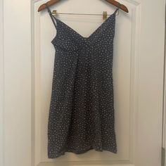 Good Quality, No Stains Or Rips, Never Worn Lined Mini Sundress For Daywear, Ditsy Floral Print Dress With Spaghetti Straps For Daywear, Casual Mini Sundress For Dress Down, Casual Mini Length Sundress, Casual V-neck Sundress For Dress Down Days, Mini Sundress For Daywear, Casual Sundress With Ditsy Floral Print For Day Out, Casual Ditsy Floral Print Sundress For Day Out, Sleeveless Printed Mini Dress For Daywear