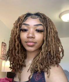 Females With Dreads Locs, Ash Brown Locs, Sandy Brown Locs Black Women, Brown Locs Black Women, Light Brown Locs, Brown Locs, Loc Hairstyles, Beautiful Locs, Dreads Girl