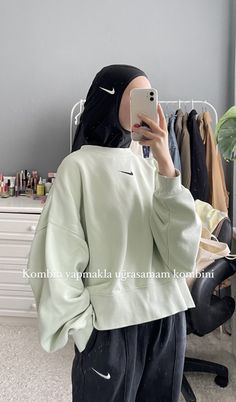 Sporty Hijab Outfit, Gym Hijab, Nike Hijab, Modest Gym Wear, Workout Outfits Aesthetic