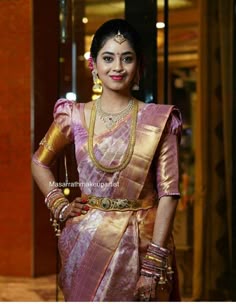 Pattu Sarry Blouse Designs, Pythani Sarees Blouse Designs, Pattu Blouse Design Models, Bridal Saree Designs, Blouse Designs For Pattu Sarees, Red Bridal Saree, Blouse Designs Bridal, Lavender Saree, Classic Saree