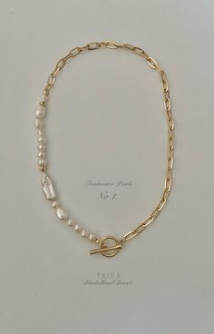 Gold Plated Paperclip Chain and Baroque Pearls Toggle Necklace Baroque Pearl Link Chain Necklace Paperclip Link Chain Choker Necklace - Etsy Wrap Around Necklace, Paperclip Necklace, Biwa Pearls, Toggle Necklace, Link Chain Necklace, Jewelry Lookbook, Chain Choker Necklace, Jewelry Inspo, Dream Jewelry