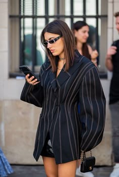 Story Pics, Advertising Ideas, Woman Suit Fashion, Birthday Outfits, Mode Casual, Fashion Inspiration Design, Fashion Deals, Abayas Fashion, Ads Creative