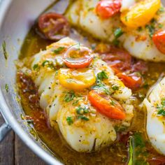 some kind of food that is in a pan on a wooden table with the words intrest written below it