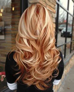 Blonde Ginger Lowlights, Blonde And Copper Hair Highlights, White Hair With Red Highlights, Blonde With Ginger Underneath, Copper And Blonde Curly Hair, Unique Blonde Hair Color Ideas, Blonde Hair With Copper Highlights, Blonde Hair Red Lowlights, Blonde With Strawberry Blonde Lowlights