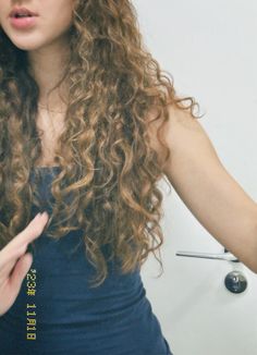 Curly Girl Hairstyles, Wavy Hair, Hair Inspo, Girl Hairstyles, Curly Hair, Curly Hair Styles, Hair Care, Outfit Inspirations, Hairstyles