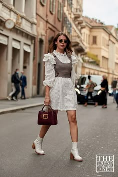 London Fashion Outfits, What To Wear In London, Fashion Week Outfit, Winter Inspiration, The Best Street Style, Best Street Style, Cool Street Fashion, Street Style Outfit