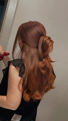 Cute Redhead Hairstyles, Hairstyles With Ginger Hair, Hairstyles For Gingers, Ginger Hair Half Up Half Down, Hair Styles Ginger, Ginger Hair Hairstyles, Redhead Hair, Ginger Hair Styles, Ginger Hairstyles