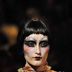 John Galliano Fall 2007 Detail - John Galliano Ready-To-Wear Collection Circus Oc, Ideas Maquillaje, Echo Echo, Spfx Makeup, Work Makeup, Temp Tattoo, Dior Makeup