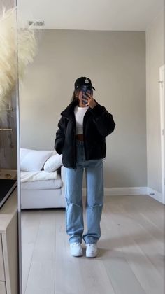 Drippy Winter Outfits, Seamless Shirt Outfit, Cute Bold Outfits, Streetwear Outfit School, Nike Sneakers Outfit Street Styles, Outfits For 2024, Cute Cool Weather Outfits, 47 Degree Weather Outfit, Eating Out Outfit