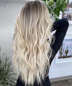 Platinum Blonde Balayage Dark Roots, Ombré Blonde Hair, Bright Dimensional Blonde, Long Blonde Balayage, Wedding Blonde, Balayage Hair Extensions, Ice Blonde Hair, Blonde Shades