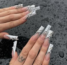 Nessa Nails, Silver Acrylic Nails, Nail Piercing, Black Acrylic Nails, Punk Nails, Hard Nails, Amazing Nails, Drip Nails, Edgy Nails