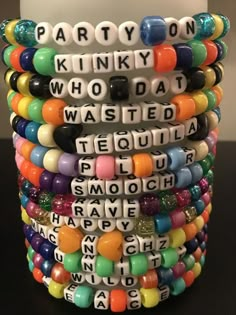 Plur Bracelets Kandi, Rave Kandi Ideas Funny, Beaded Bracelets Ideas Words, Candie Bracelets, Funny Kandi Bracelets Sayings, Kandy Braclets, Kandi Inspo Single, Bead Bracelet Words Ideas Edgy