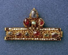 13th Crown; gold; fragment; set with sapphires, rubies and emeralds, and seed pearls on gold filigree. British museum Baroque Jewelry, Crown Gold, Medieval Jewelry, The British Museum