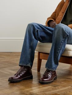 DESIGNED BY MR PORTER. Inspired by vintage military styles, Mr P.'s 'Jacques' boots are made from supple dark-brown glossed-leather and trimmed with beige suede. They're set on Vibram Commando soles for traction and weather resistance. Solovair Boots Outfit Men, Men Winter Shoes, Mens Chelsea Boots, Mens Brown Leather Boots, Mr P, Fall Mood, Funky Shoes, Scandinavian Minimalism, Mens Boots Fashion