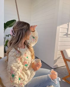 2023 Summer Aesthetic, Crochet Boat, Spring Sweater Outfits, Crochet Knit Sweater, Rich Girl Aesthetic, Cute Cardigans, Floral Crochet, Spring Aesthetic, Easter Outfit