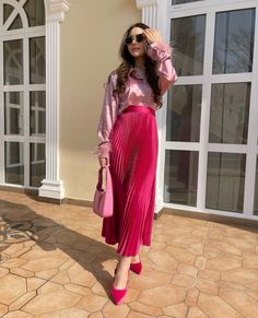 Pink Professional Outfit, Modest Christian Clothing, Kids Dress Wear, Stylish Short Dresses, Modest Dresses Casual, Trendy Fashion Tops, Muslimah Fashion Outfits, Classy Work Outfits, Stylish Dress Book