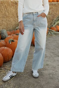 Get ready to chill out in style with our Camber Denim-Ice! These wide leg, relaxed fit jeans feature a high waist for a flattering fit. With convenient front and back pockets, you'll have plenty of room for your essentials. The light wash adds a cool and casual touch. Time to add some chill to your wardrobe! *Wide leg* Material Content: 92% Cotton // 8% Polyester Material Pattern: Light wash Czarina is 5’2” and wearing a small Model Measurements: Czarina: Height: 5’2” // Chest: 32” // Waist: 25” Heel Accessories, Perfect Denim, Relaxed Fit Jeans, Knee Length Dresses, Scrunchie Hairstyles, Long Blouse, Sweater Blouse, Overall Shorts, Model Measurements