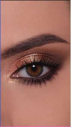 One Color Makeup, Darker Makeup Looks, Makeup Looks Eyes, Makeup Looks Colorful, Smokey Eyeshadow Looks, Colourful Makeup, Make Up Gold, Eyeshadow Ideas, Creamy Eyeshadow