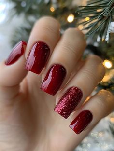 Wrap your nails in the warmth of Christmas with these stunning red designs! Discover 23 festive options that range from classic to contemporary. Whether you prefer matte cranberry or glossy scarlet, theres a style for every yuletide celebration. Let your fingertips dance with holiday cheer at every party and gathering! Red Nail Manicure Ideas, One Color Christmas Nails, Christmas Nails Dip Powder Red, Christmas Festive Nails, Elegant Red Christmas Nails, December Red Nails, Christmas Nails Gel Short Simple Red, Holiday Nails Winter Christmas Red, Matte Red Christmas Nails