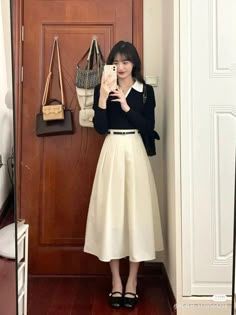 Kdrama Outfits Women, Kdrama Outfits, Midi Skirts, Come And Go, Style Mistakes, Outfit Inspo Fall, Woman Fashion, Outfits Women