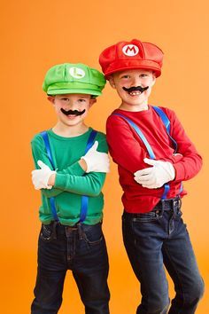 Kids Mario Costume, Diy Mario Costume, Mario Costume Diy, Halloween Costume Ideas Kids, Fantasia Diy, Mario Bros Costume, Girls Halloween Costume Ideas, Halloween Costumes For Children, Mario Halloween Costumes