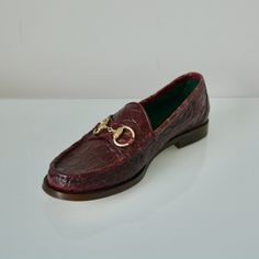 Authentic Gucci Genuine Crocodile Horsebit Loafers Classic 1921 Collection Style 274112 Size Eu 37 Us 7 Color: Cherry New With Box Retail $3,200 Made In Italy Comes With Gucci Box Caiman Alligator Golden Horsebit Hardware Leather Insoles Caiman Alligator, Gucci Box, Horsebit Loafers, Crocodile Leather, Gucci Shoes, Angelina Jolie, Loafer Shoes, Alligator, Flat Shoes Women