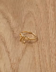 AEO Bow Ring Cute Little Ring, Cutr Rings, Aesthrtix Rings, Esthetic Ring, Gold Rings Cute, Cute Cheap Jewelry, Cute Gold Rings Simple, Cute Rings For Teens, Bracelet Ideas Gold