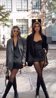 Paris Night Outfit, Bershka Boots, Boots 2023, City Outfit, Gala Outfit, Clubbing Outfits, Style Inspiration Casual, Effortlessly Chic Outfits, Looks Party