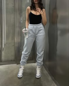 Outfit Ideaa, Slytherin Clothes, 90s Inspired Outfits, Outfit Gym, Business Outfits Women, Casual Day Outfits, Quick Outfits, Causual Outfits, Athleisure Outfits