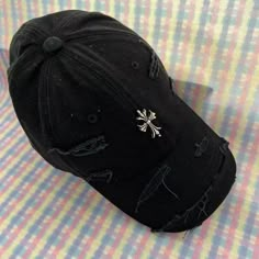 Chrome Hearts Cross, Swag Hats, Minimal Streetwear, Streetwear Hats, Gymwear Outfits, Distressed Baseball Cap, Black Trucker Hat, Luxury Hats, Heart Accessories