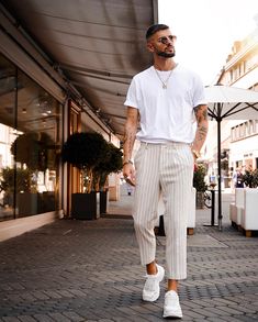 Mens Summer Outfits, Mens Casual Outfits Summer, Trendy Mens Fashion, Stylish Men Casual, Mens Outfit Inspiration, Mens Fashion Streetwear, Cool Outfits For Men