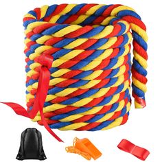 a rope with two pieces of rubber on top and one piece of plastic in the middle