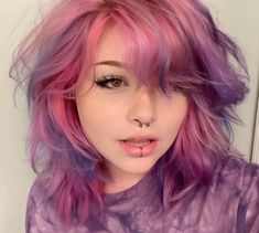 Hair Color Ideas Round Face, Hairstyle And Color, Hair Color Inspo For Short Hair, Pink Hair Placement, Girly Hair Color, Haircolor Ideas 2020 Summer, Hair Ideas Purple, Colorful Hair Styles, Pink Hair Combos