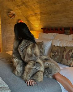 Brown Fur, Fur Coats Women, Silver Fox, Fur Fashion, Dream Dress, Style Guides, Fox