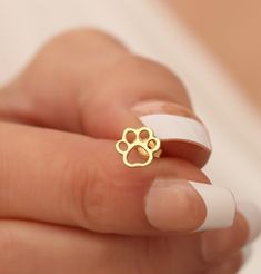 Pet Jewelry, Cat Paw, Earring Crafts, Dog Paw, Cat Earrings, Black Earrings, Animal Jewelry, Elegant Jewelry