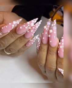 #pink #pearls #nailart #nails Diy Rhinestone Nails, Pink Pearls, School Nails, Diy Rhinestone, Get Nails, Rhinestone Nails, Medium Long, Long Nails